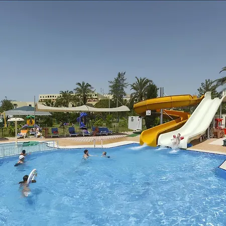 Bieno Venues Hotel 4* Side