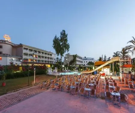 Bieno Venues Hotel Σιντέ